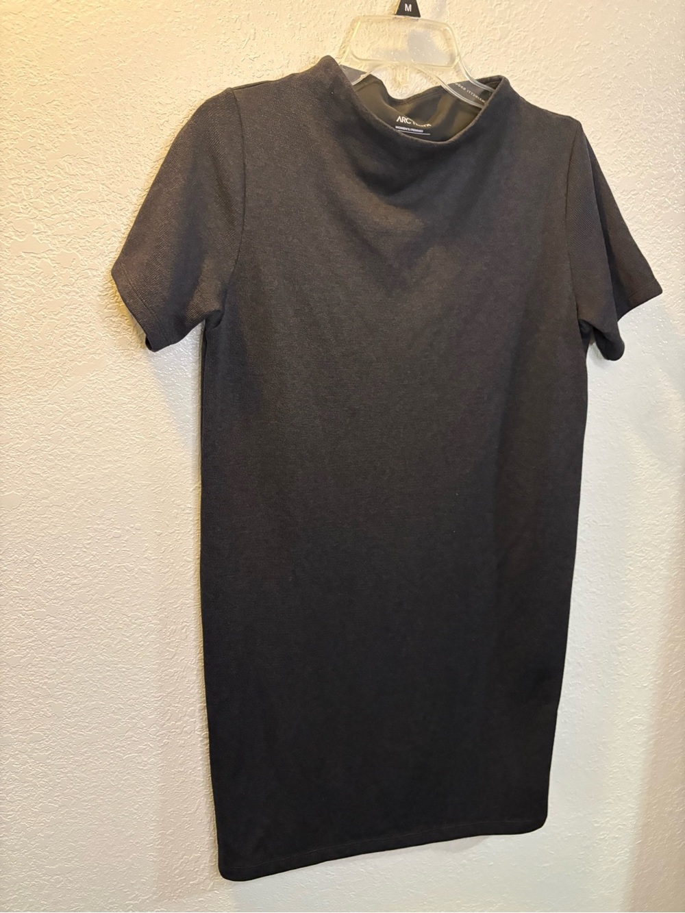 2 Arc’teryx Laina Dresses